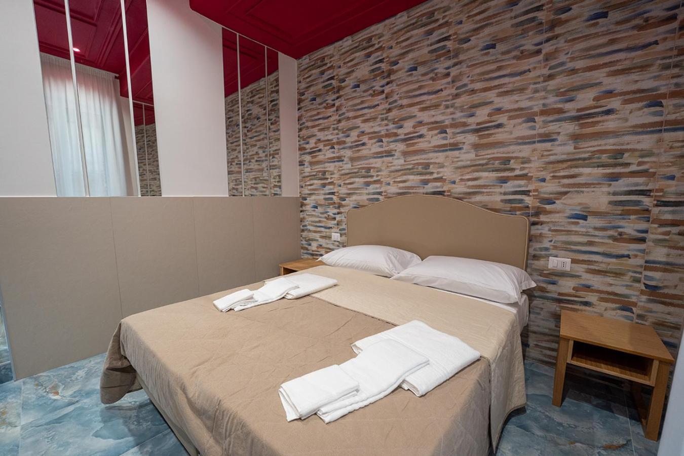 P.C. Boutique Medina H. Napoli Centro, By Clapa Group Hotel Luaran gambar